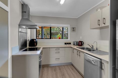 Photo of property in 185 Mahurangi East Road, Snells Beach, 0920