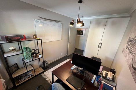 Photo of property in 18 Young Grove, Stokes Valley, Lower Hutt, 5019