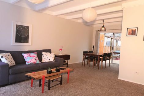 Photo of property in 3/172 Beach Haven Road, Beach Haven, Auckland, 0626