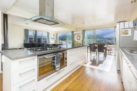 Photo of property in 17 Greenwich Grove, Stokes Valley, Lower Hutt, 5019