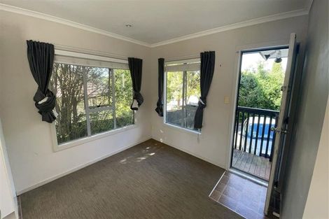 Photo of property in 12 Quincey Place, Massey, Auckland, 0614