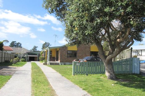 Photo of property in 8a Kimber Grove, Papamoa Beach, Papamoa, 3118