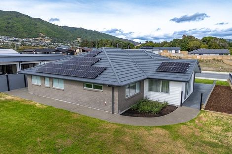 Photo of property in 168 Karuhiruhi Street, Waikanae, 5036
