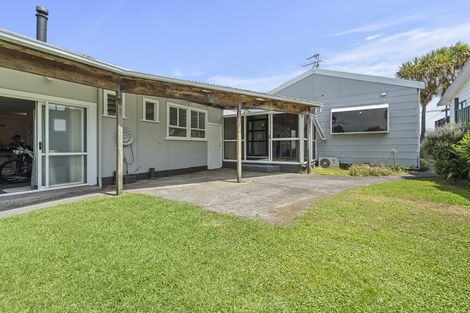 Photo of property in 415 Carrington Street, Upper Vogeltown, New Plymouth, 4310