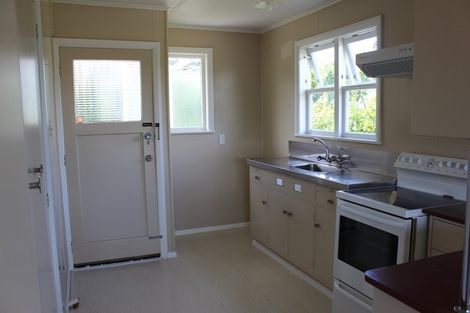 Photo of property in 80a Wikiriwhi Crescent, Awapuni, Palmerston North, 4412