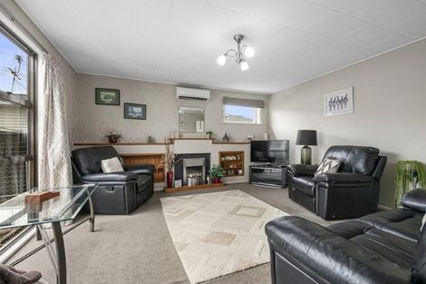 Photo of property in 7 Kowhai Avenue, Ebdentown, Upper Hutt, 5018