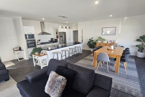 Photo of property in 340 Cook Drive, Whitianga, 3510