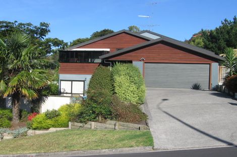 Photo of property in 1/12 Greenridge Court, Glenfield, Auckland, 0629