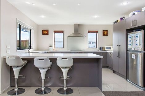 Photo of property in 72 Shillingford Boulevard, Rolleston, 7615