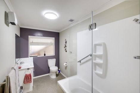 Photo of property in 76a Churchill Drive, Taradale, Napier, 4112