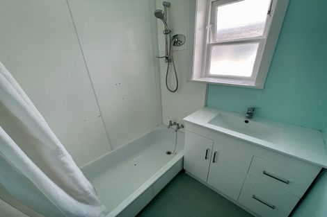 Photo of property in 8 Brook Street, Waiwhetu, Lower Hutt, 5010