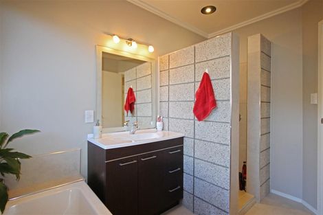 Photo of property in 31 Gibson Place, Papamoa Beach, Papamoa, 3118