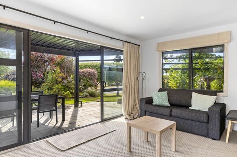 Photo of property in 2 Cherry Lane, Acacia Bay, Taupo, 3330
