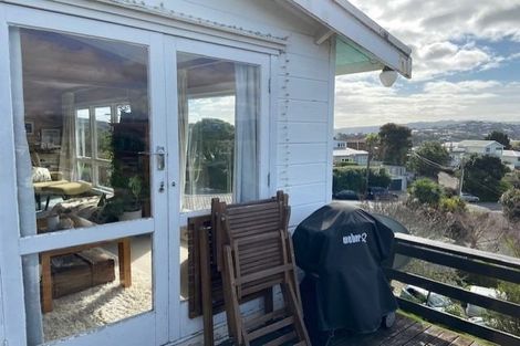 Photo of property in 21 Bayview Road, Paremata, Porirua, 5024