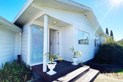 Photo of property in 60 De Quincey Terrace, Highland Park, Auckland, 2010