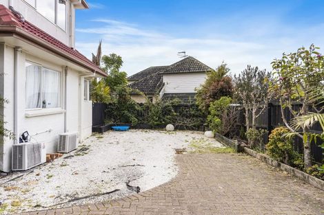 Photo of property in 2/62 Orangewood Drive, Northpark, Auckland, 2013