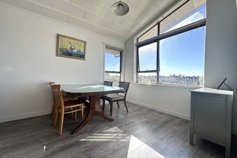 Photo of property in 46 Target Road, Totara Vale, Auckland, 0629