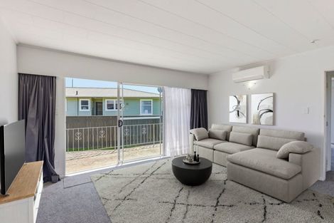 Photo of property in 52 Kapiti Road, Paraparaumu, 5032