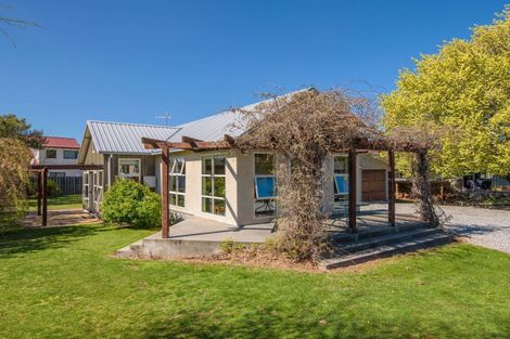 Photo of property in 10 Cherry Court, Wanaka, 9305