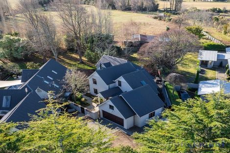 Photo of property in 374 Sawyers Arms Road, Harewood, Christchurch, 8051