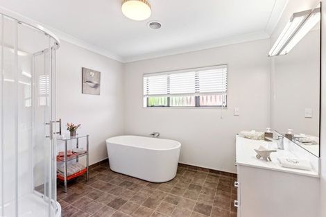 Photo of property in 14 Hurunui Street, Waikanae, 5036
