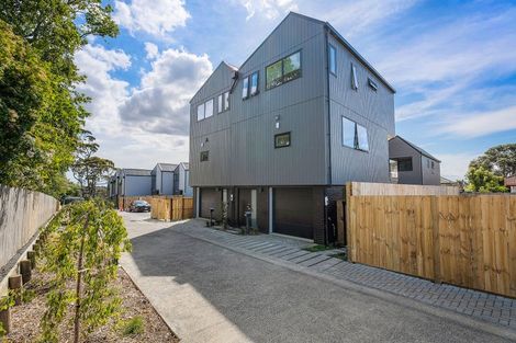Photo of property in 32 Clementine Place, Bucklands Beach, Auckland, 2014
