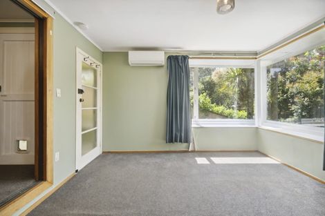 Photo of property in 2 Eden Street, Island Bay, Wellington, 6023