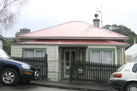 Photo of property in 18 Enfield Road, Hospital Hill, Napier, 4110