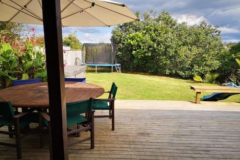 Photo of property in 19 Jay Court, Botany Downs, Auckland, 2010