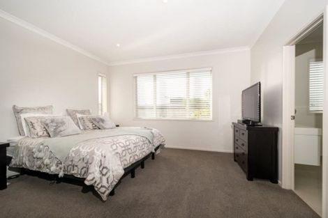 Photo of property in 15 Turpin Road, Riverhead, 0820