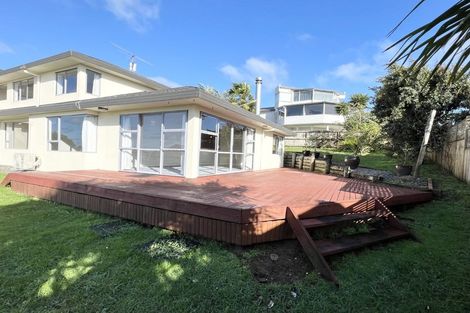 Photo of property in 10 Parkside Road, West Harbour, Auckland, 0618