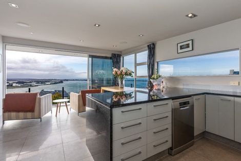 Photo of property in 42b Marama Crescent, Mount Pleasant, Christchurch, 8081