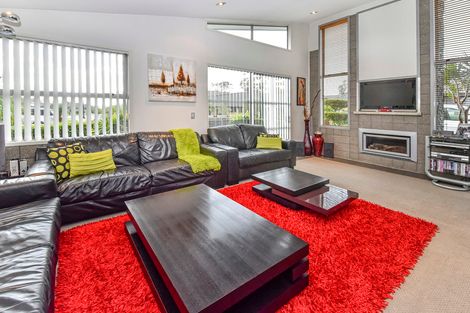 Photo of property in 12 Matuhi Grove, Papatoetoe, Auckland, 2025