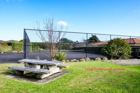 Photo of property in 10 Freestone Place, Henderson, Auckland, 0612