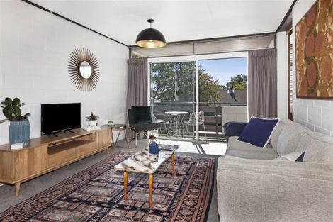 Photo of property in 21 Newbridge Place, Ilam, Christchurch, 8041