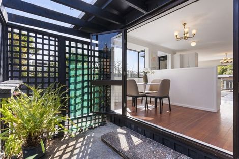 Photo of property in 10b Matipo Road, Mairangi Bay, Auckland, 0630