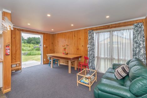 Photo of property in 10 Ewing Street, Hokio Beach, Levin, 5571