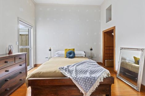 Photo of property in 8 Chatham Street, Berhampore, Wellington, 6023