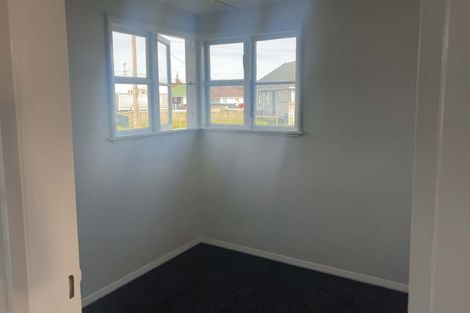 Photo of property in 2 Laurent Vc Street, Hawera, 4610