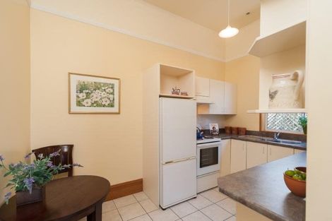 Photo of property in 16 Lawrence Street, Newtown, Wellington, 6021