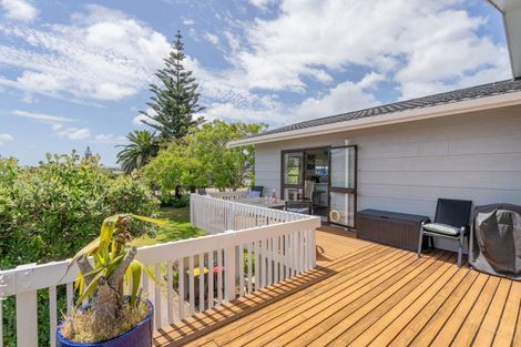 Photo of property in 184 Cook Drive, Whitianga, 3510