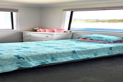 Photo of property in 3d Taupiri Crescent, Titahi Bay, Porirua, 5022