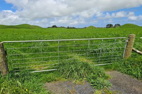 Photo of property in 6388 South Road, Pungarehu, Opunake, 4685