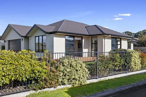 Photo of property in 49 Links Drive, Waiwhakaiho, New Plymouth, 4312