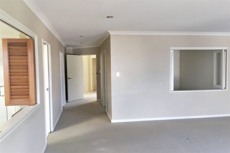 Photo of property in 92a Shakespeare Road, Milford, Auckland, 0620