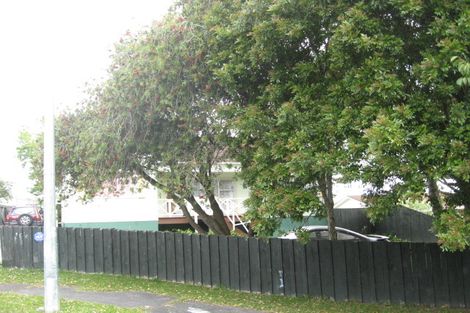 Photo of property in 3 Glennis Place, Clendon Park, Auckland, 2103