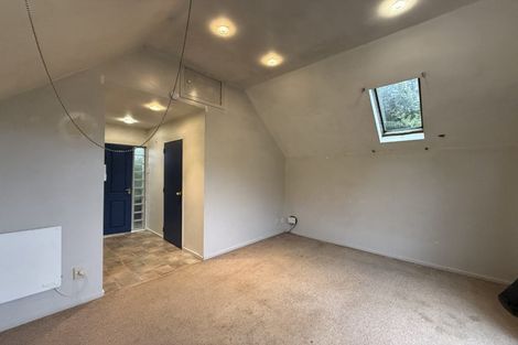 Photo of property in 8 Sandhurst Way, Crofton Downs, Wellington, 6035