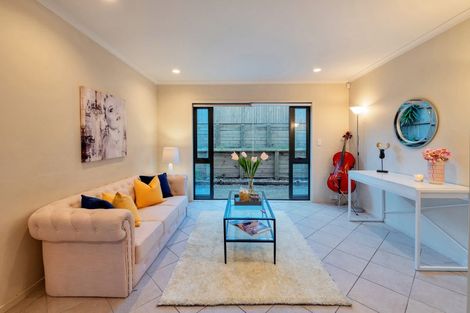 Photo of property in 11 Barnea Circle, Glen Eden, Auckland, 0602