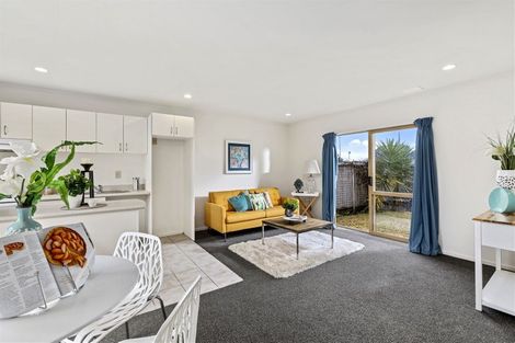 Photo of property in 7 Lockington Avenue, Henderson, Auckland, 0612