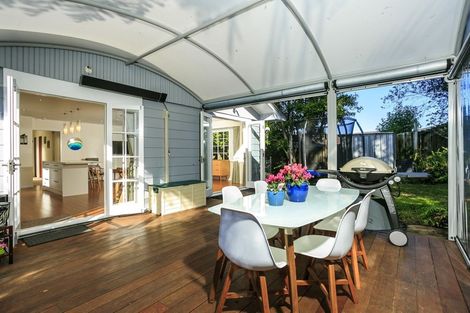 Photo of property in 28 Lavery Place, Sunnynook, Auckland, 0632